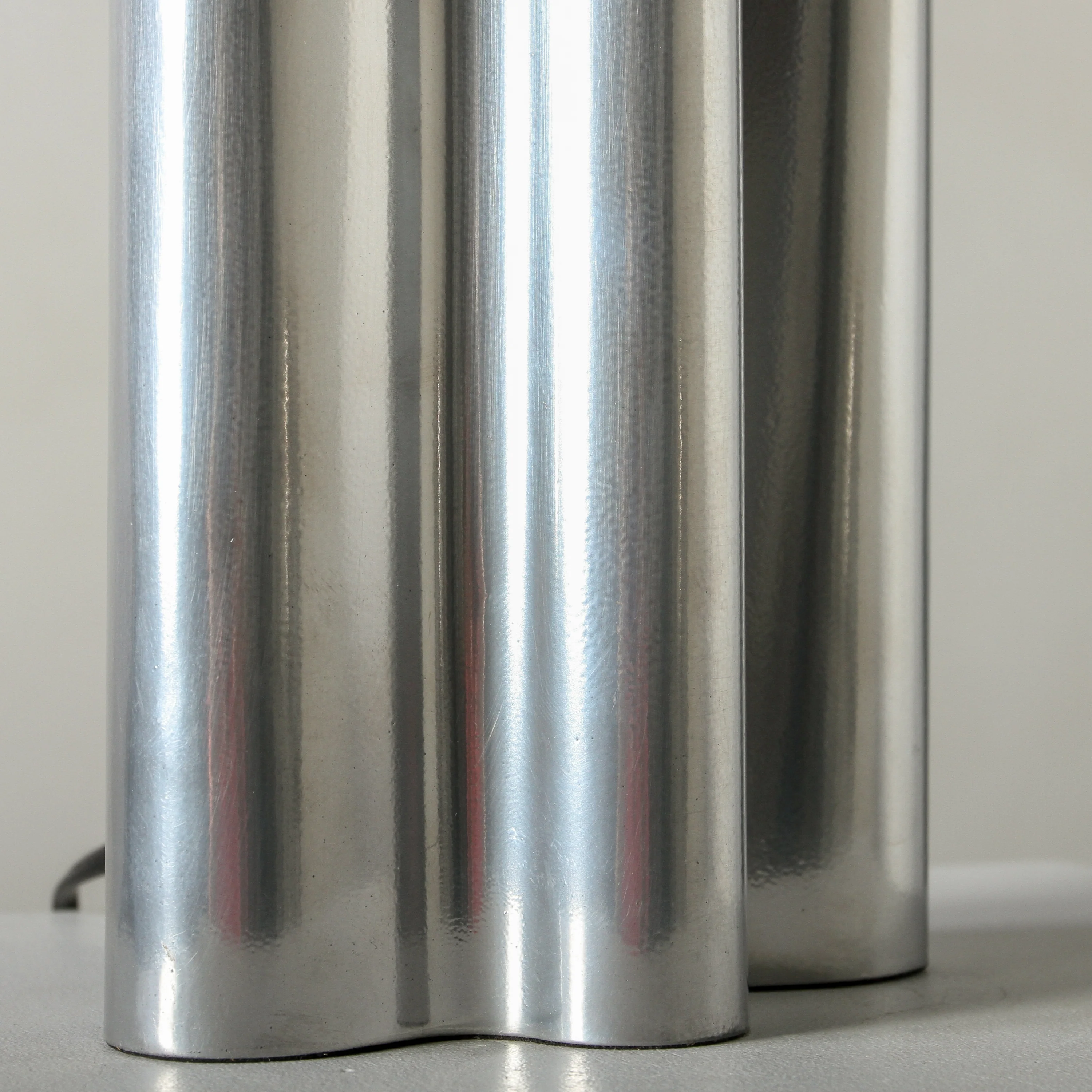 Gleam Table Lamp - Image 7