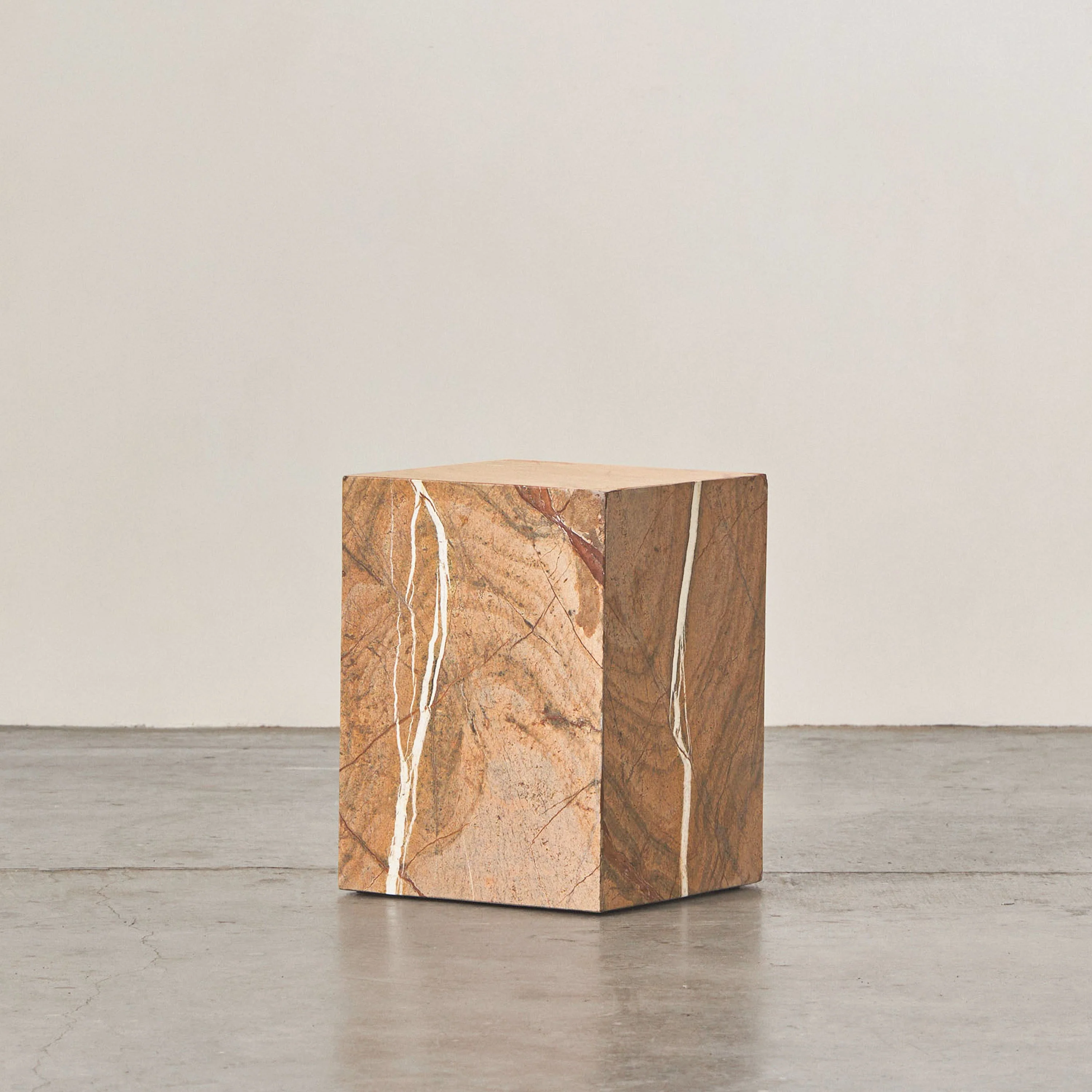 Neo Stone Table - Image 3